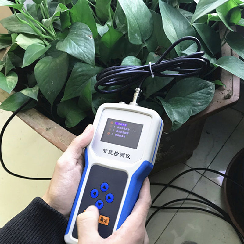 土壤含水率測定儀為種植提供準確的水分數(shù)據(jù)